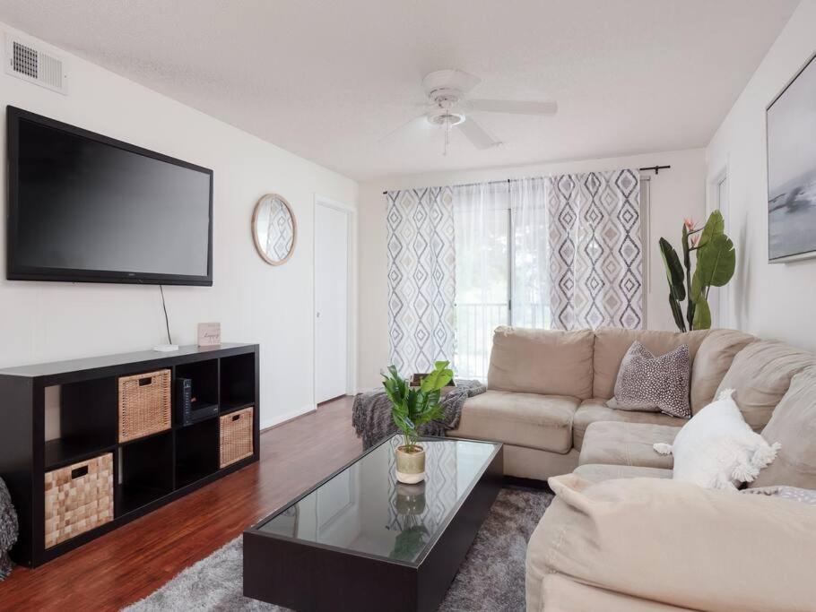 Spacious Condo Mins To Shands, University, & Downtown! Gainesville Ngoại thất bức ảnh